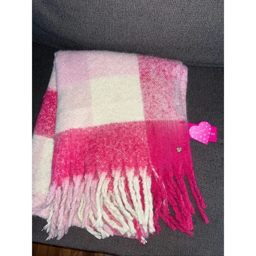 NWT Juicy Couture Pink Blanket Scarf